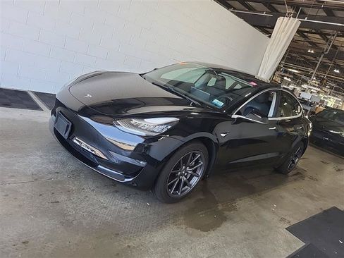Used 2019 Tesla Model 3 Standard Range Plus RWD image 3