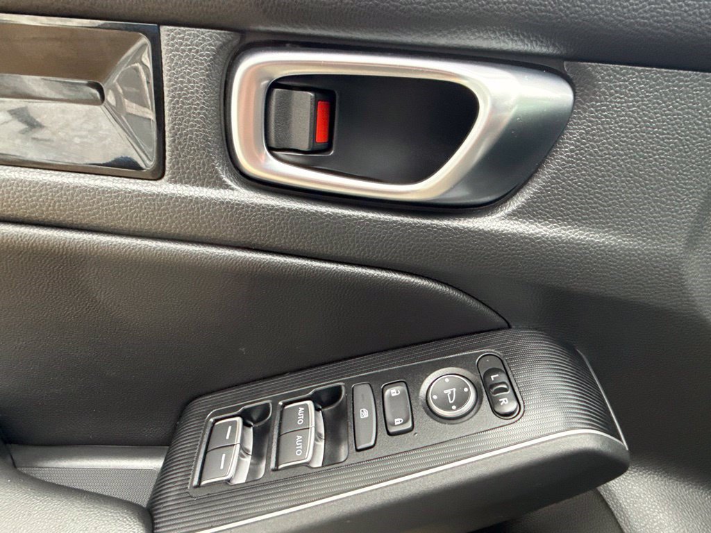 Used 2022 Honda Civic Sport Touring image 11