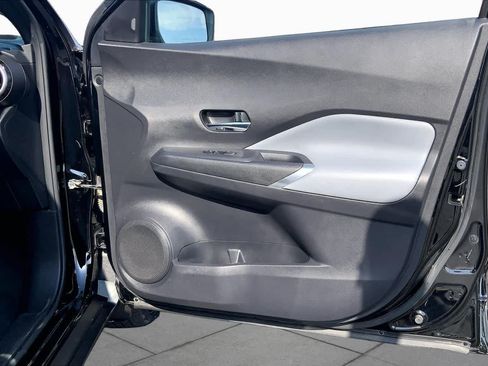 Used 2023 Nissan Kicks SR w/ SR Premium Package FWD image 23