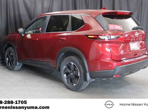 Certified 2025 Nissan Rogue SV image 15