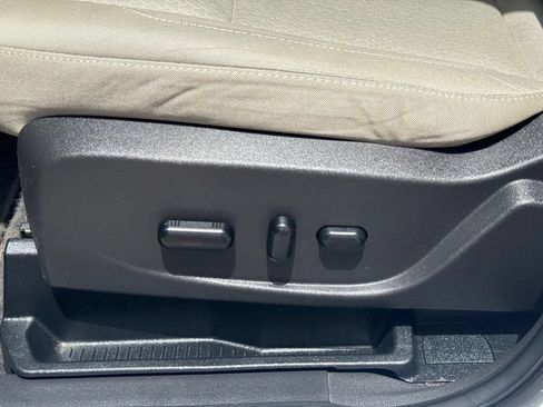 Certified 2019 Ford Escape SE FWD image 13