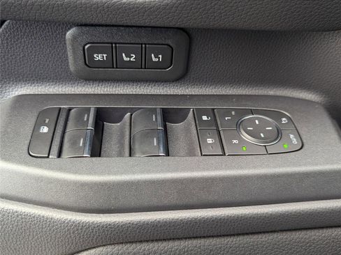 Used 2024 Toyota Land Cruiser image 21