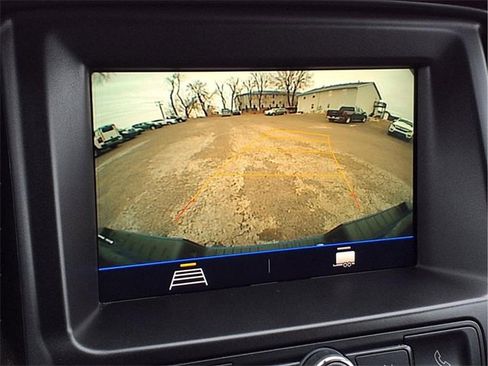 Used 2022 Chevrolet Colorado W/T w/ Custom Special Edition image 8