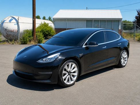 Used 2018 Tesla Model 3 Long Range AWD/4WD image 3