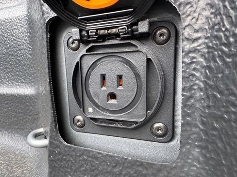 Used 2025 Chevrolet Silverado 1500 Custom image 11