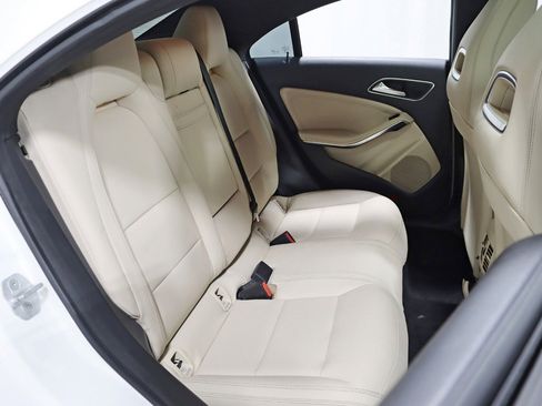 Used 2015 Mercedes-Benz CLA 250 CLA 250 image 24