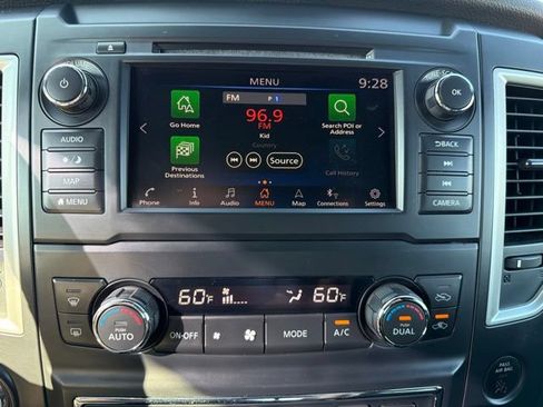 Used 2019 Nissan Titan SV w/ SV Convenience Package AWD/4WD image 16