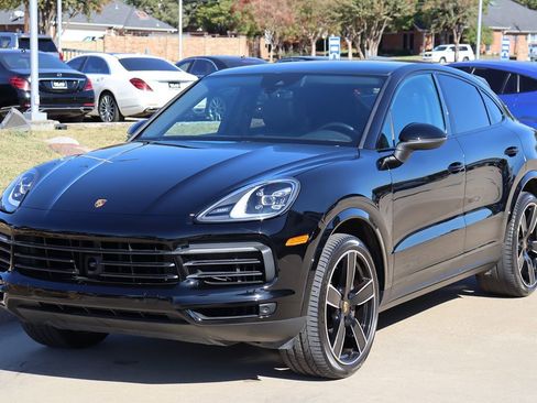 Used 2021 Porsche Cayenne Coupe image 4