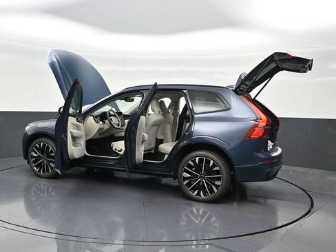 New 2026 Volvo XC60 T8 Ultra w/ Protection Package Premier AWD/4WD image 32