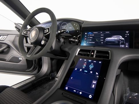 New 2026 Porsche Taycan 4S image 26