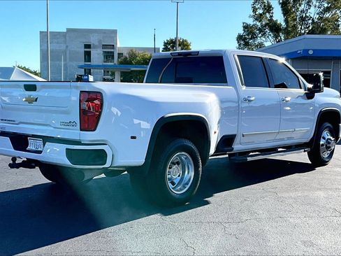 Used 2024 Chevrolet Silverado 3500 High Country w/ High Country Premium Package image 4