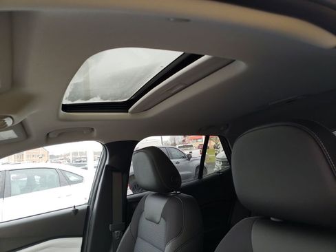 New 2026 Chevrolet Trax LT w/ Sunroof Package image 18