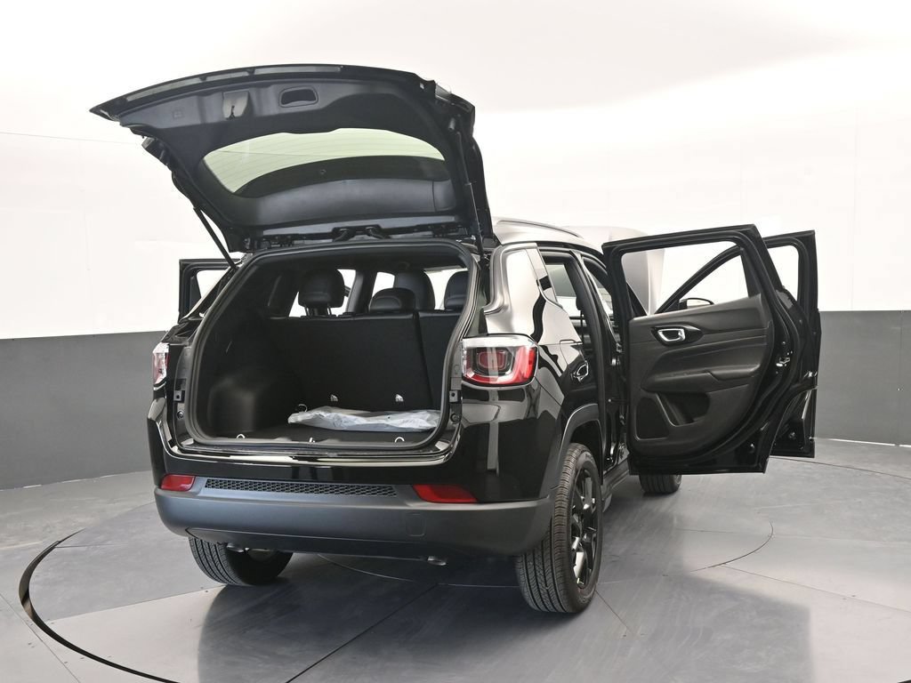 New 2026 Jeep Compass Latitude AWD/4WD image 68