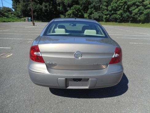 Used 2006 Buick LaCrosse CX FWD image 3