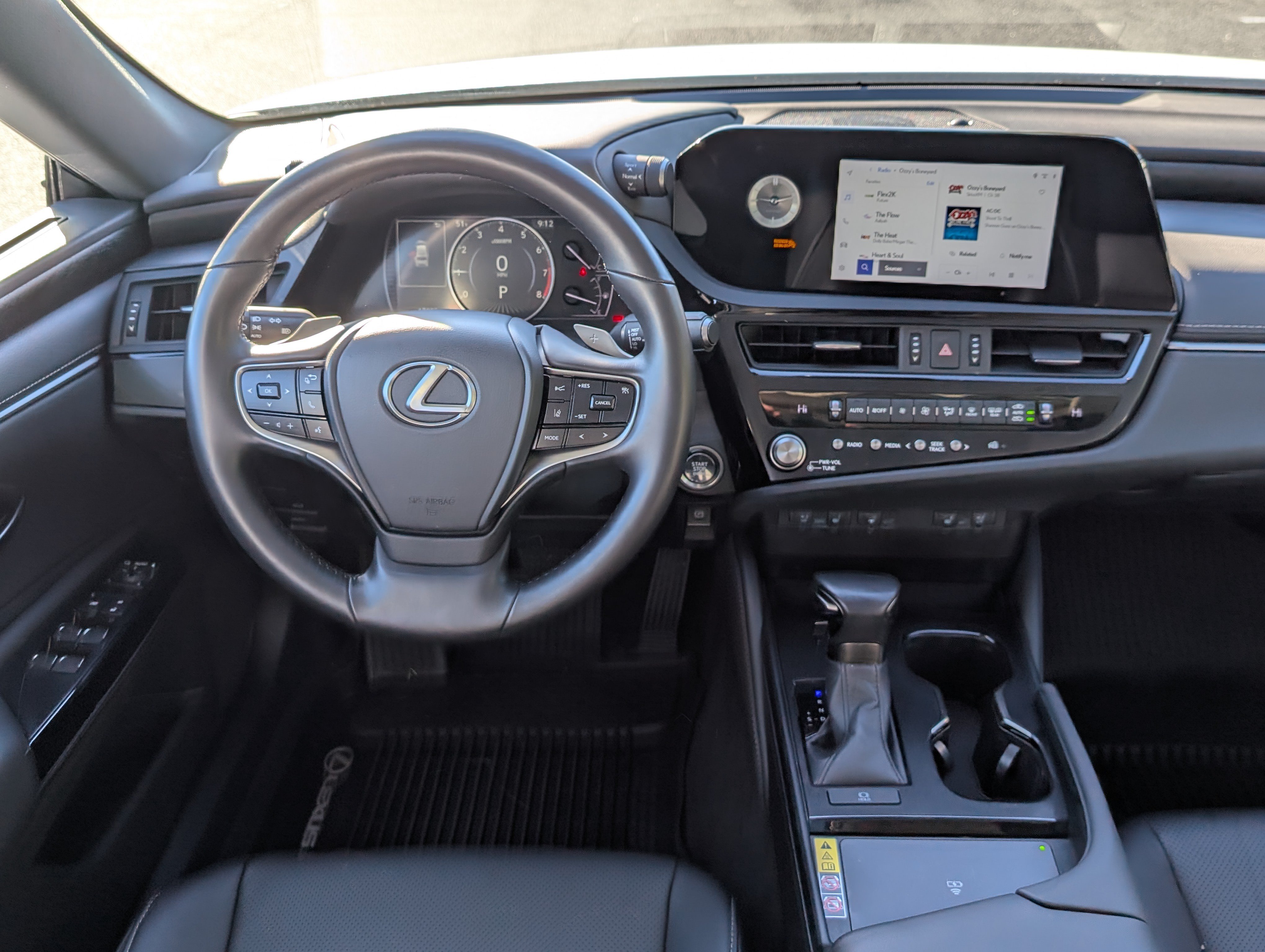 Used 2025 Lexus ES 350 w/ Premium Package FWD image 16