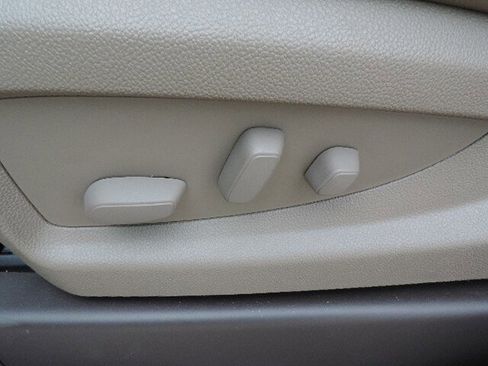 Used 2014 GMC Sierra 1500 SLT w/ SLT Crew Cab Value Package image 15