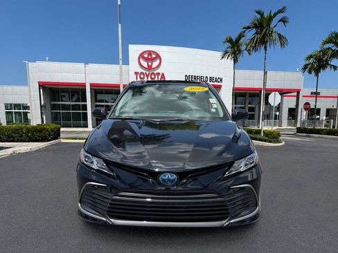 Used 2022 Toyota Camry LE FWD image 2