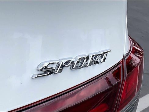 Used 2025 Honda Civic Sport image 9