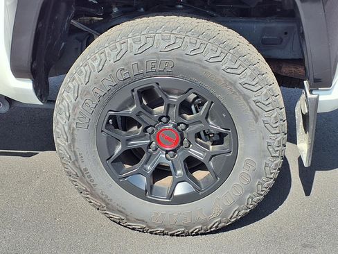 Used 2024 Toyota Tacoma TRD Pro AWD/4WD image 12