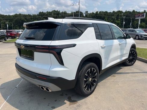 New 2026 Chevrolet Traverse LT w/ Enhanced Driving Package image 9