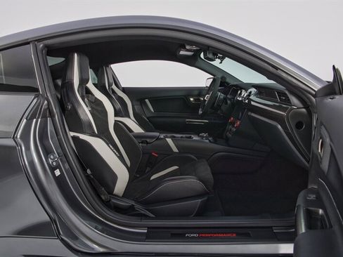 Used 2022 Ford Mustang Shelby GT500 w/ Carbon Fiber Track Pack image 28