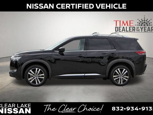 Certified 2025 Nissan Pathfinder Platinum w/ Cargo Package AWD/4WD image 5