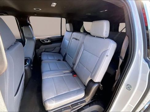 Used 2024 Chevrolet Suburban LT image 16