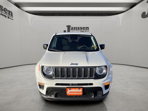 Used 2023 Jeep Renegade Latitude image 5