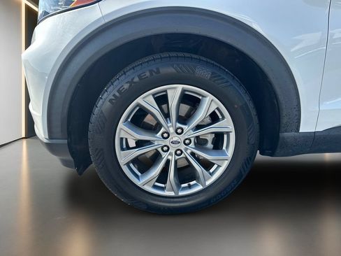 Used 2020 Ford Explorer XLT w/ Equipment Group 202A RWD image 10