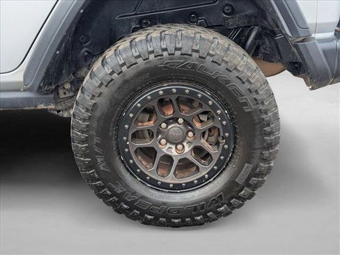 Used 2022 Jeep Wrangler Unlimited Rubicon w/ Xtreme Recon 35" Tire Package image 24