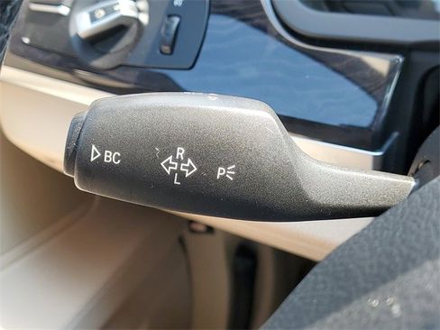 Used 2011 BMW 750Li xDrive image 21