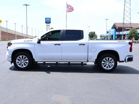 Used 2025 Chevrolet Silverado 1500 Custom w/ LPO, Dark Essentials Package AWD/4WD image 30