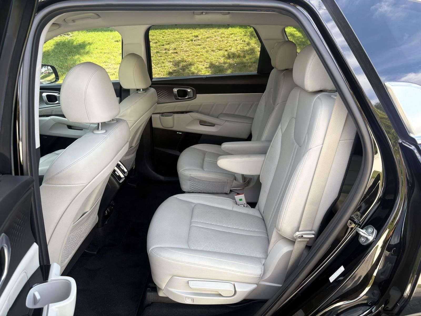 Certified 2023 Kia Sorento SX Prestige AWD/4WD image 29