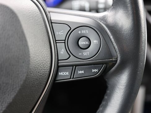 Used 2022 Toyota Corolla Cross XLE w/ Convenience Package image 38