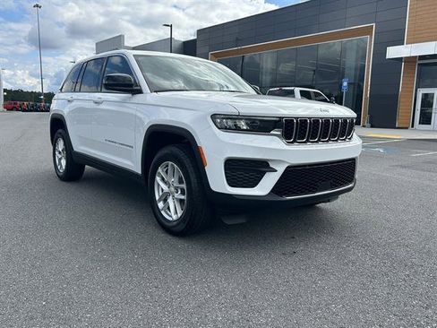 New 2025 Jeep Grand Cherokee Laredo X image 4