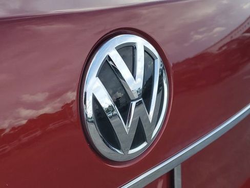 Used 2017 Volkswagen Passat 1.8T R-Line image 6