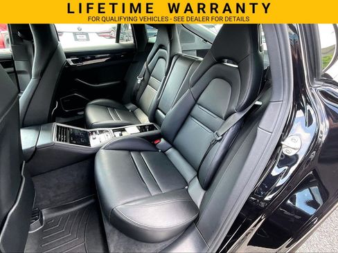 Used 2021 Porsche Panamera image 22