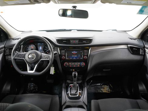 Used 2019 Nissan Rogue Sport S image 13