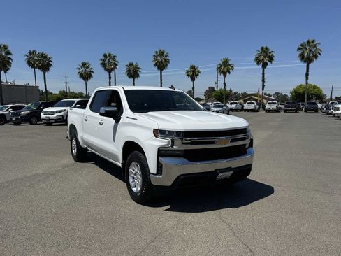 Used 2021 Chevrolet Silverado 1500 LT AWD/4WD image 3