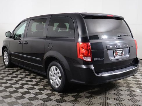 Used 2016 Dodge Grand Caravan American Value Package image 4