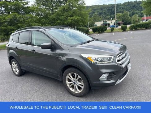 Used 2017 Ford Escape SE w/ Equipment Group 201A FWD image 1
