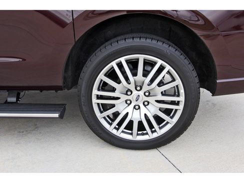 Used 2024 Ford Expedition Max Platinum RWD image 31