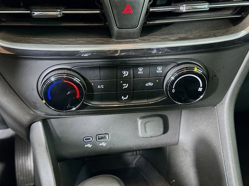 Used 2025 Buick Encore GX Preferred FWD image 24