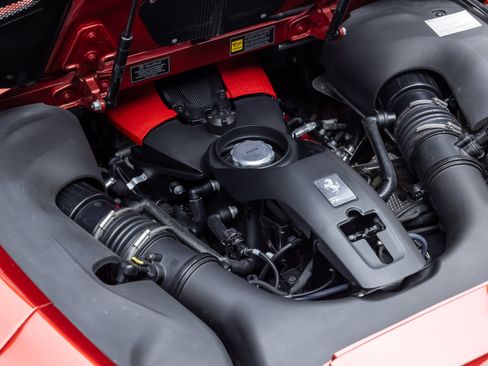 Certified 2022 Ferrari F8 Tributo RWD image 38
