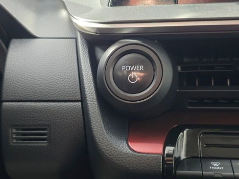 Used 2024 Toyota Prius Prime SE image 32