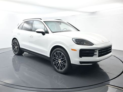 Certified 2024 Porsche Cayenne image 17