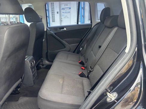 Used 2017 Volkswagen Tiguan Limited w/ Premium Package image 14
