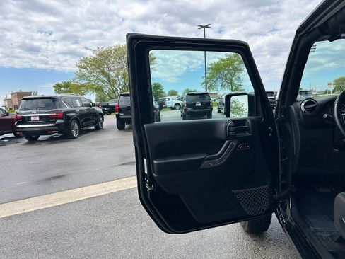 Used 2016 Jeep Wrangler Unlimited Sport w/ Quick Order Package 24S AWD/4WD image 10