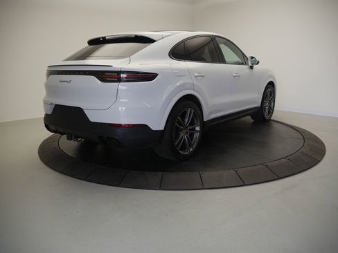 Certified 2023 Porsche Cayenne S AWD/4WD image 7