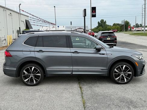 Used 2024 Volkswagen Tiguan SEL R-Line AWD/4WD image 9